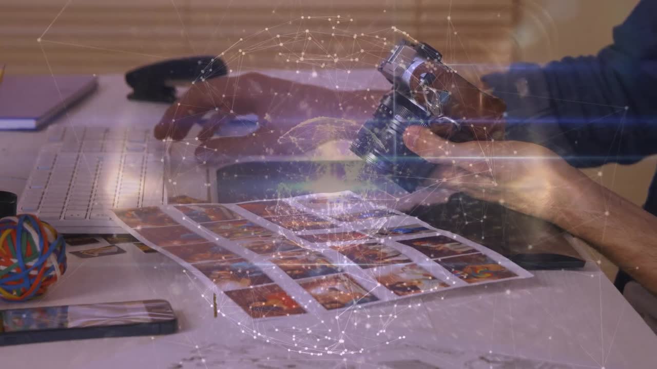 카메라를 가진 백인 사업가에 대한 데이터 처리 애니메이션