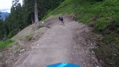 Live-Auf-Einem-Downhill-Bike-In-Österreich,-Gefilmt-Mit-Einer-Gopro-1