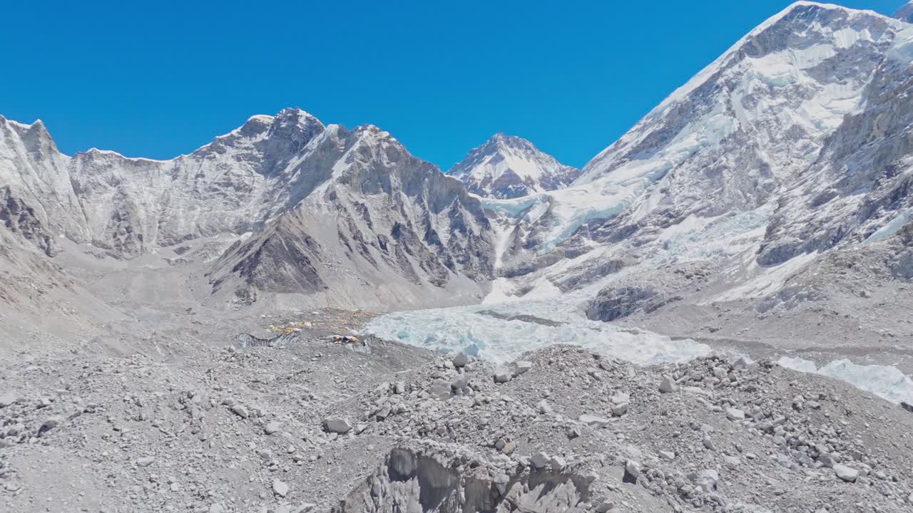 Everest Base Camp Trek to Nepal EBC 5364 meters