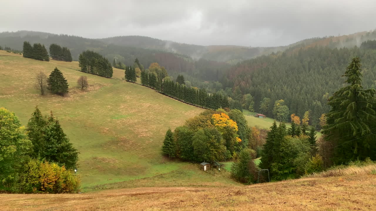 Hora Neuastenberg v mlze.