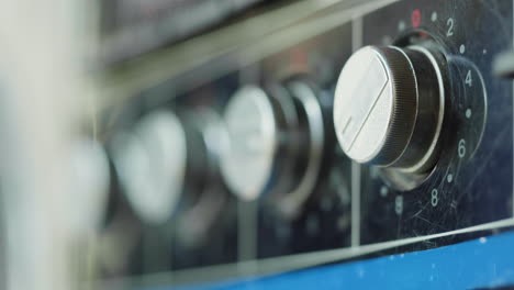 vintage radio controls