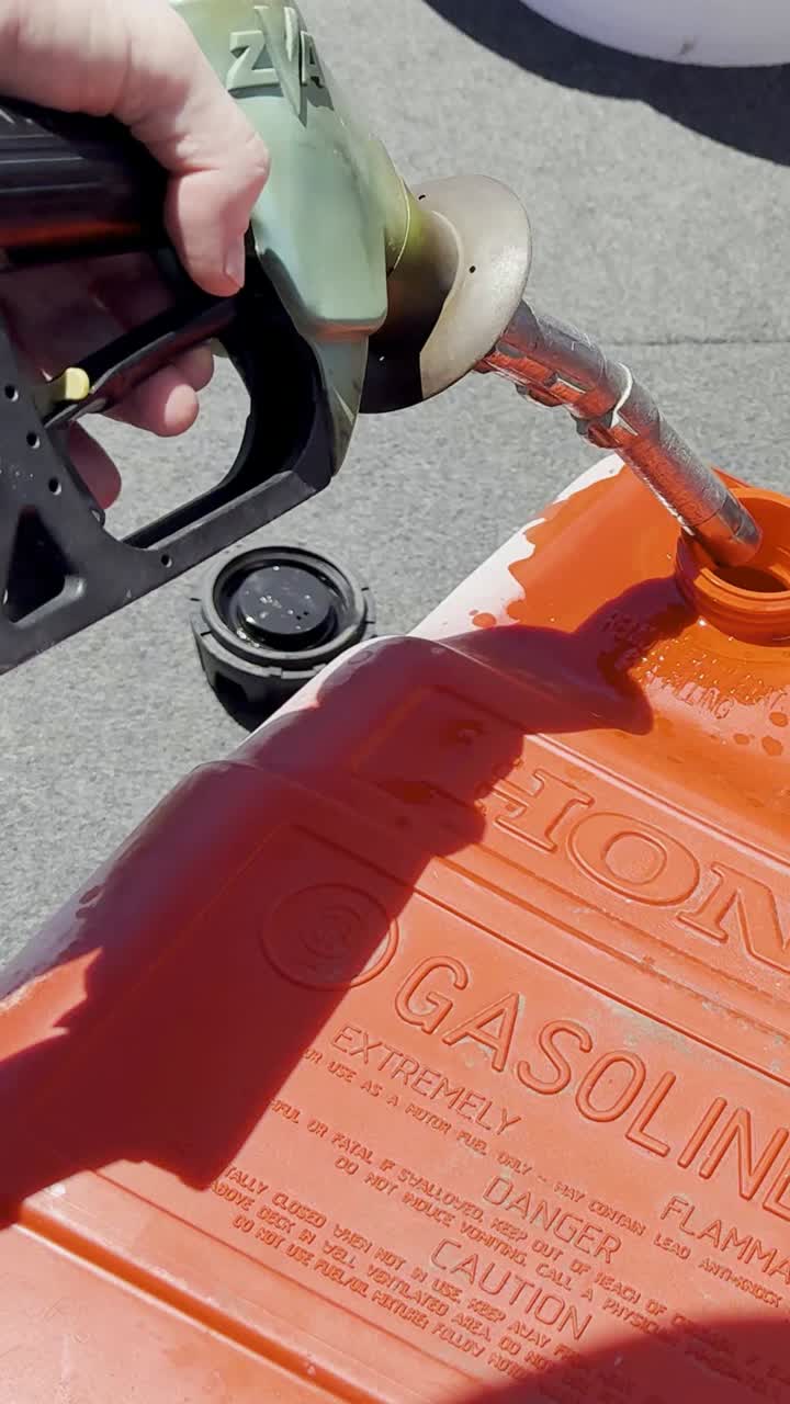 배에서 노즐에서 컨테이너로 가스 유출