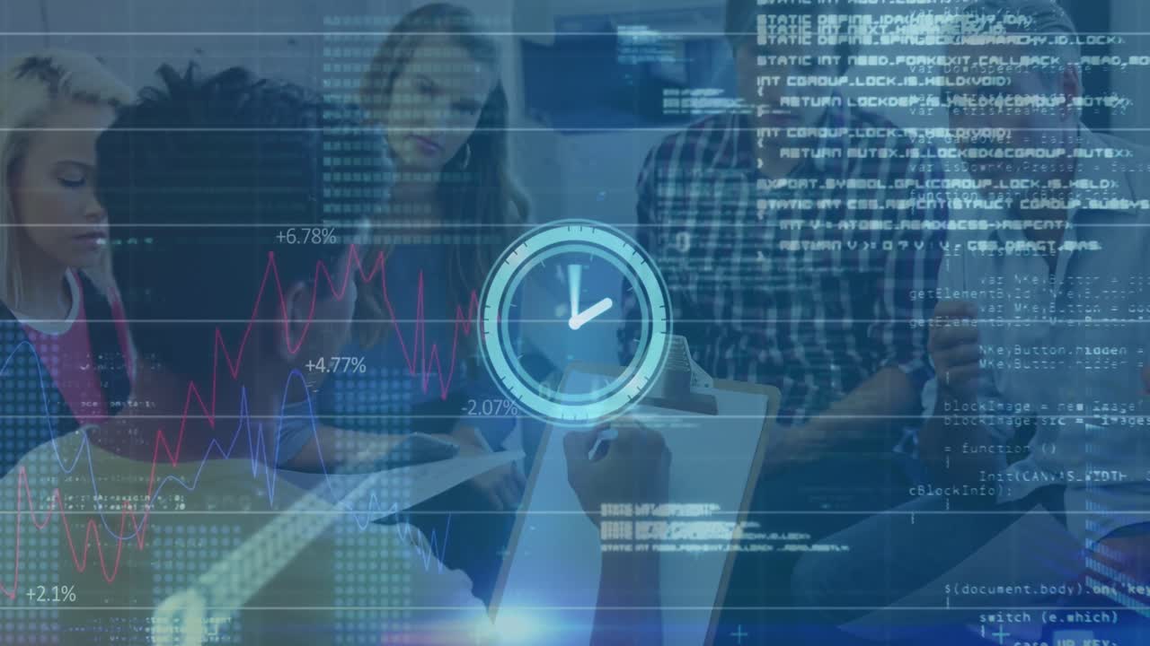video de procesamiento de datos y reloj sobre diversas personas de negocios