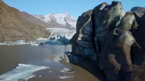 vista aérea del glaciar svinafellsjokull, svinafell, islandia