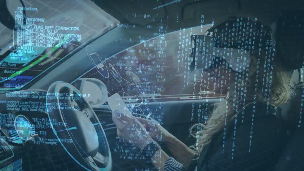 animación de pantallas de información con mujer en auriculares vr usando teléfono inteligente en coche de conducción autónoma