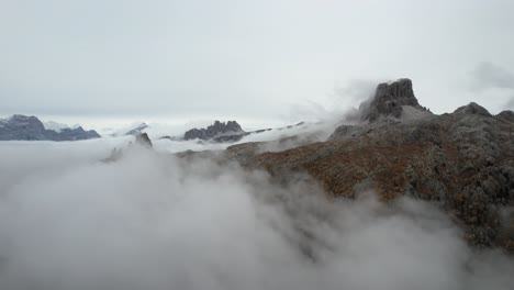 Dolomitas-Italia---Passo-Di-Falzerego---Por-Encima-De-Las-Nubes