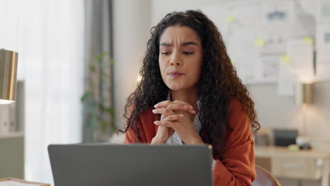 Mujer-De-Negocios,-Estrés-Y-Pensamiento-Con-Laptop