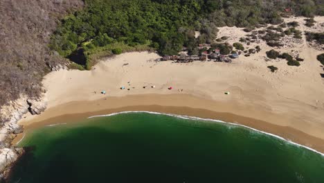 Picturesque-Cacaluta-Bay,-found-in-Huatulco,-Oaxaca,-graces-coastline-of-Mexican-Pacific-with-its-beauty