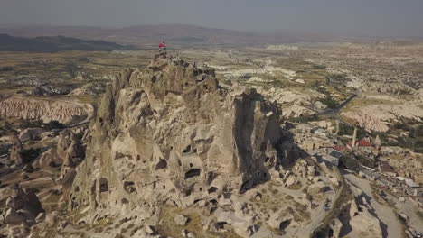 Vistas-Panorámicas-Aéreas-Desde-La-Roca,-El-Castillo-De-Uchisar,-En-Turquía