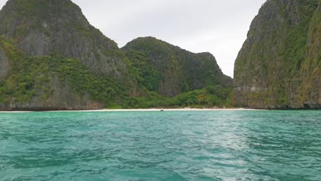 'The-Beach'-on-the-Island-of-Koh-Phi-Phi-Lee-from-Turquoise-Waters-with-Nobody-on-the-Beach,-Thailand