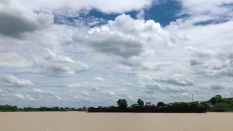 Large-boats-travel-along-the-coast-of-southern-thailand