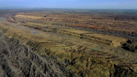 Open-pit-mine