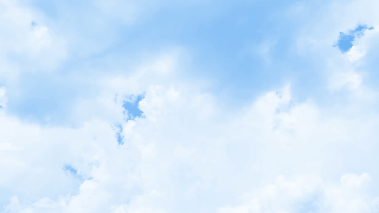 Nuvens no céu. Timelapse