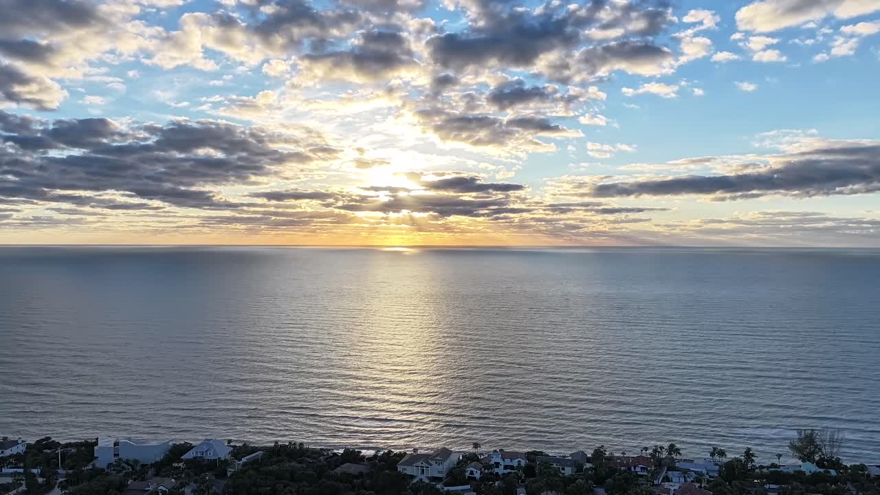 xperience the mesmerizing dance of clouds over Sarasota, Florida's Gulf Coast in this stunning hyperlapse