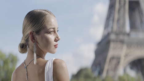 woman in paris by the eiffel tower