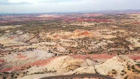 fascinante vista de la gran escalera–monumento nacional escalante en utah