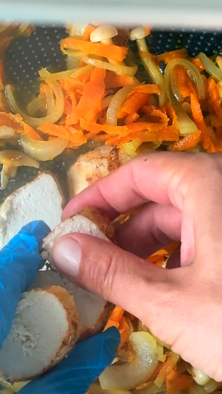 Hähnchen und Gemüse zubereiten