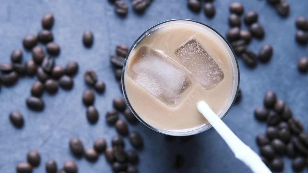 얼음과 커피 을 가진 얼음 커피