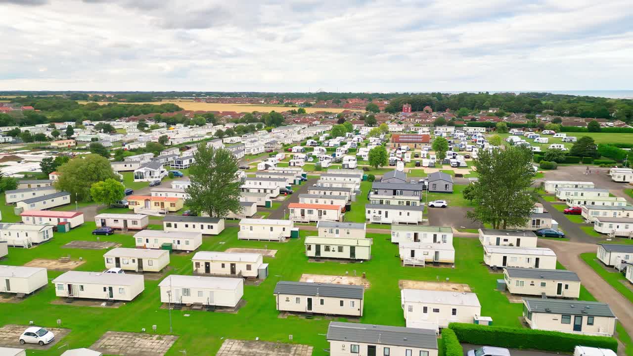 imágenes aéreas de drones de la ciudad costera de skegness, en la costa de lincolnshire