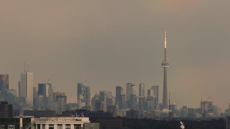 Timelapse-De-Un-Arco-Iris-Sobre-La-Ciudad-De-Toronto