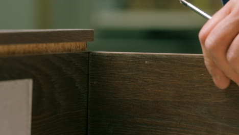 proceso de ensamblaje de muebles