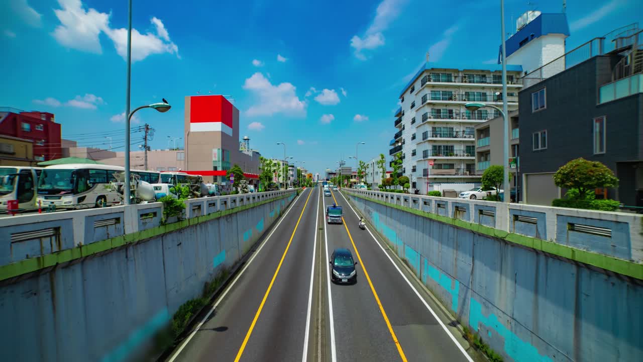 un time-lapse del atasco de tráfico en la calle urbana de tokio