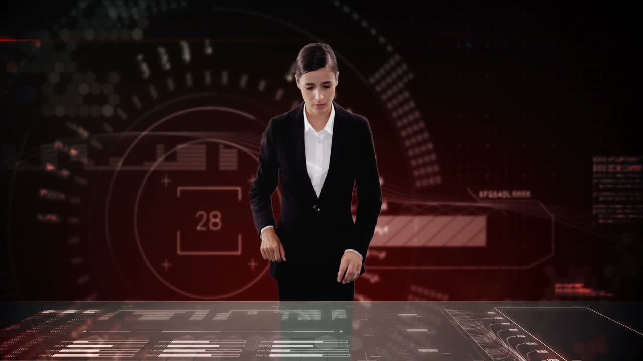 mujer de negocios usando una pantalla digital