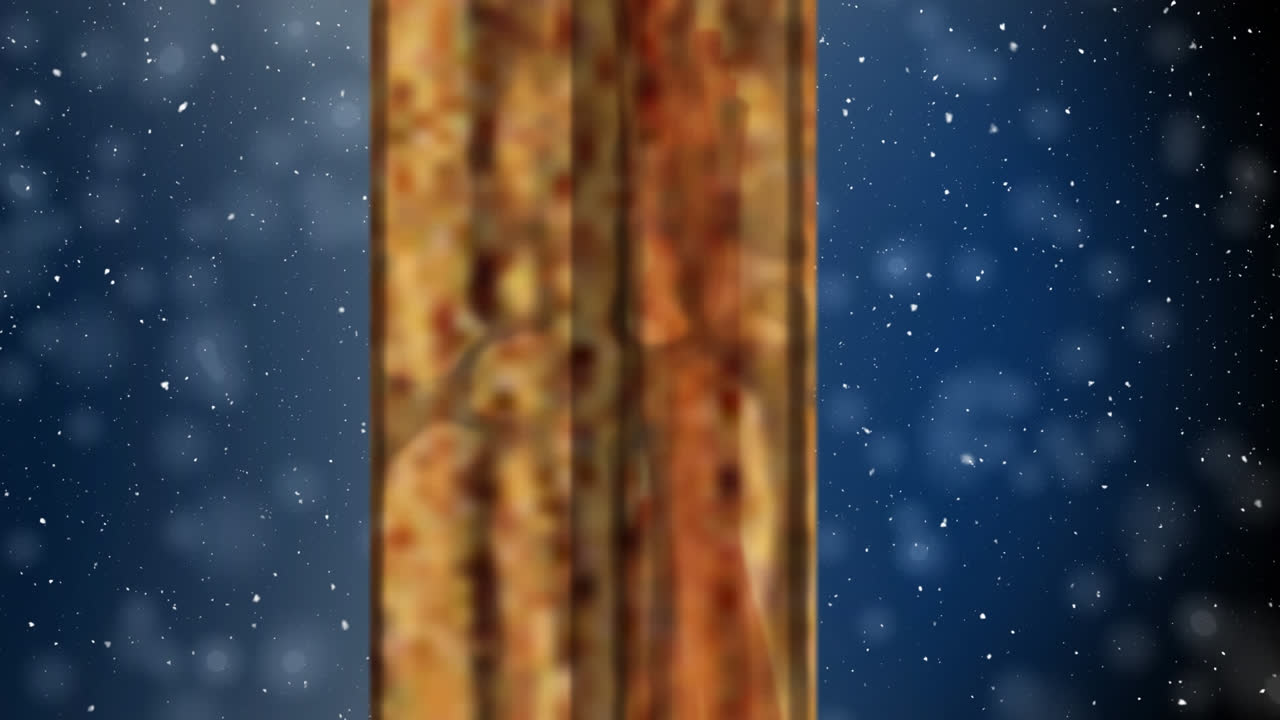 크리스마스 램프와 장식과 창문 프레임은 파란색 배경에 내리는 눈에 맞서