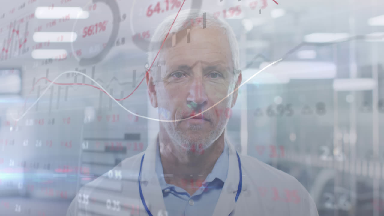 animación de una interfaz digital que muestra estadísticas con un médico masculino mirando a la cámara y sonriendo