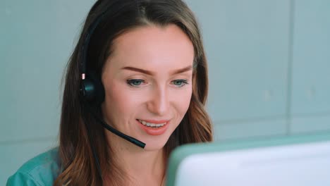 Business-people-wearing-headset-working-in-office