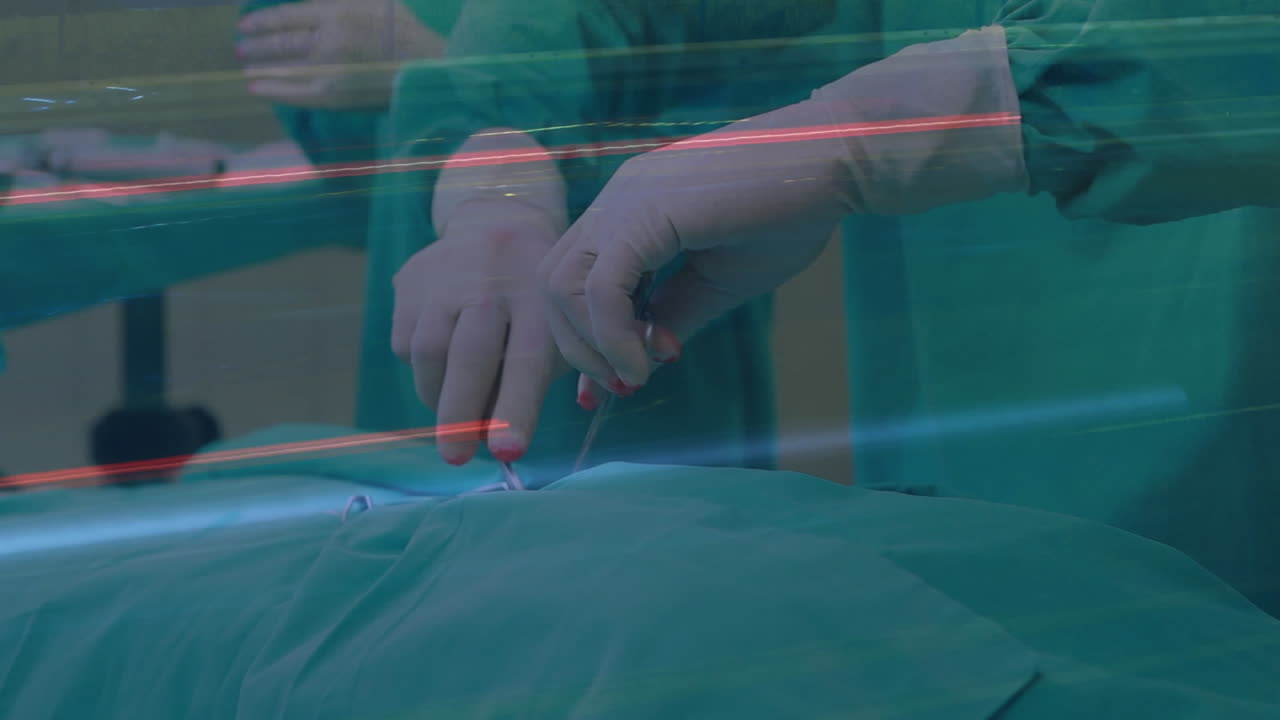 sección media del equipo de cirujanos que realizan cirugías en el hospital contra el tráfico de la ciudad