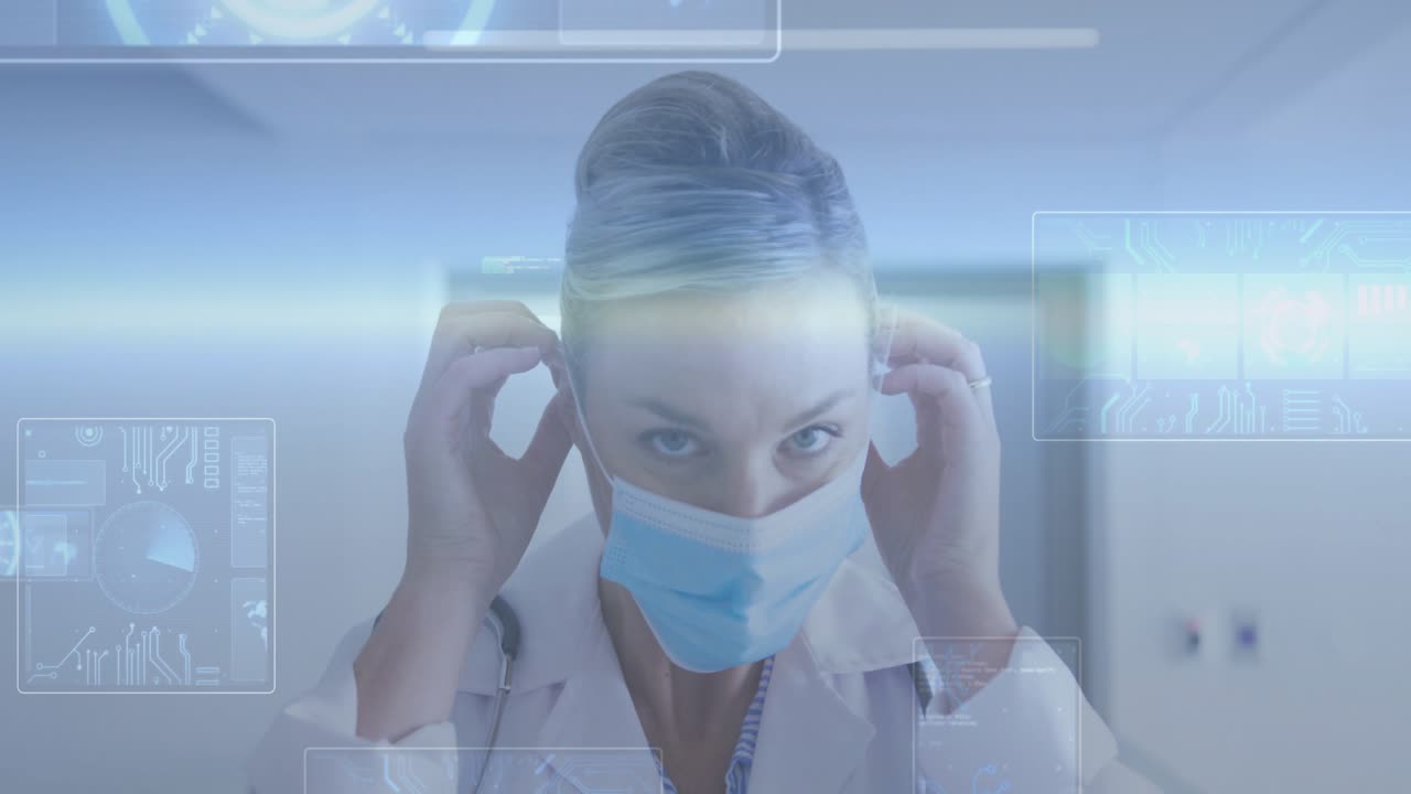 Video verticale: Clinico che solleva la maschera dopo una scansione HUD, ispezionando e assicurando la maschera per sicurezza