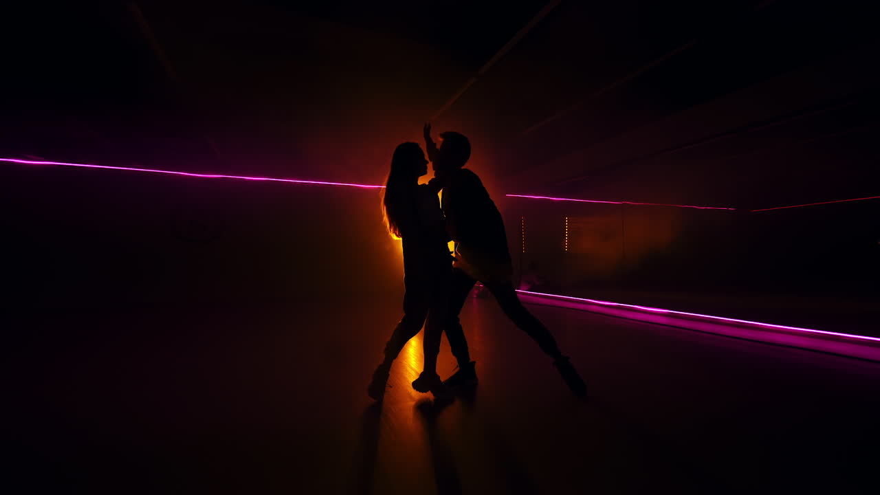 espectáculo de danza de silueta