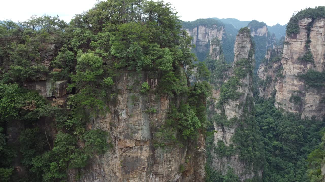espectacular drone 4k revelación de las montañas avatar zhangjiajie parque nacional de china
