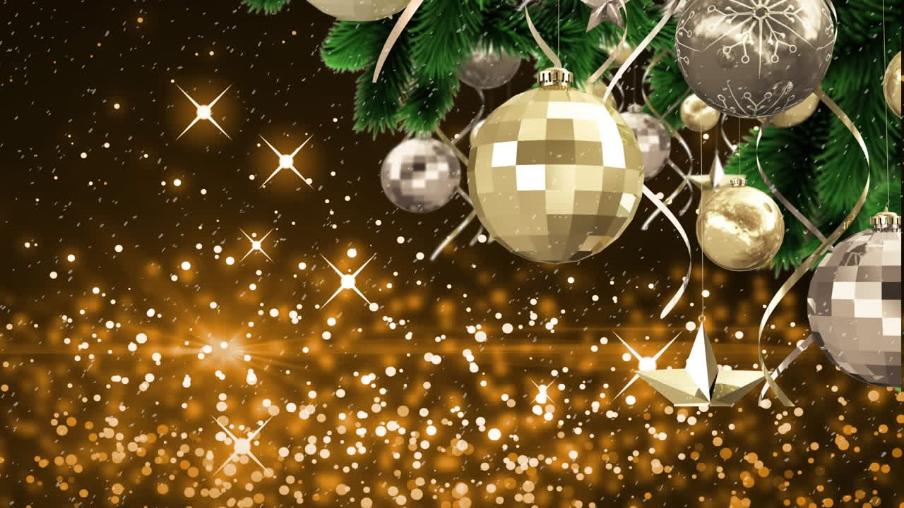 animación de nieve cayendo sobre el árbol de navidad con decoraciones