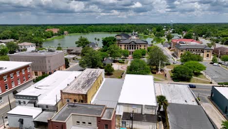 órbita aérea de la ciudad de lake florida
