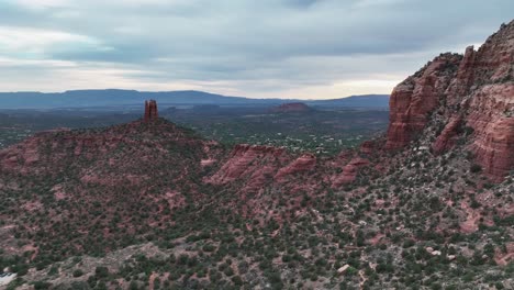 National-Park-With-Sedimentary-Red-Rock-Mountains-In-Sedona,-Arizona