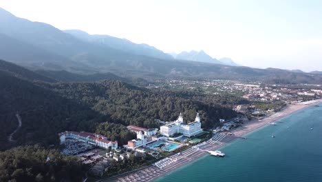 vista aérea de un complejo de lujo en turquía