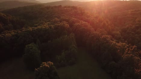 Sonnenuntergang-Berge-Von-Appalachia-Im-Sommer