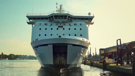 camera moving towards during opening the gate of the sea ferry