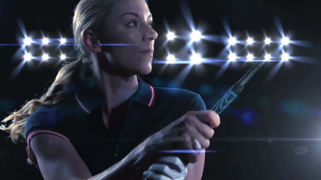 mujer jugando al tenis