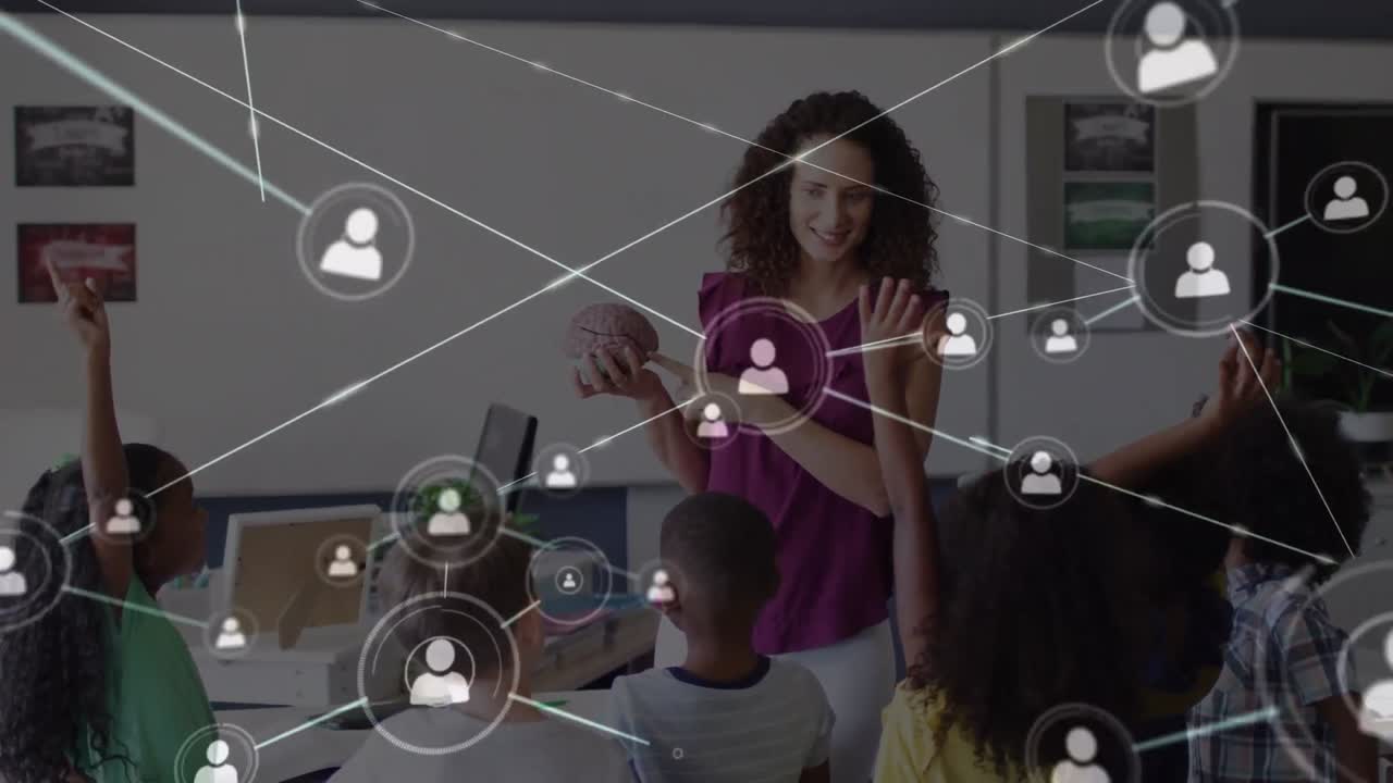 animación de conexiones entre maestras caucásicas y clases de alumnos diversos