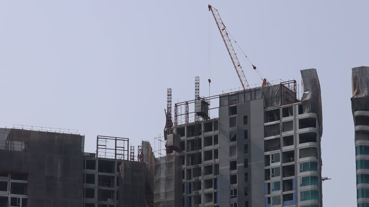 lapso de tiempo de un sitio de construcción de un edificio