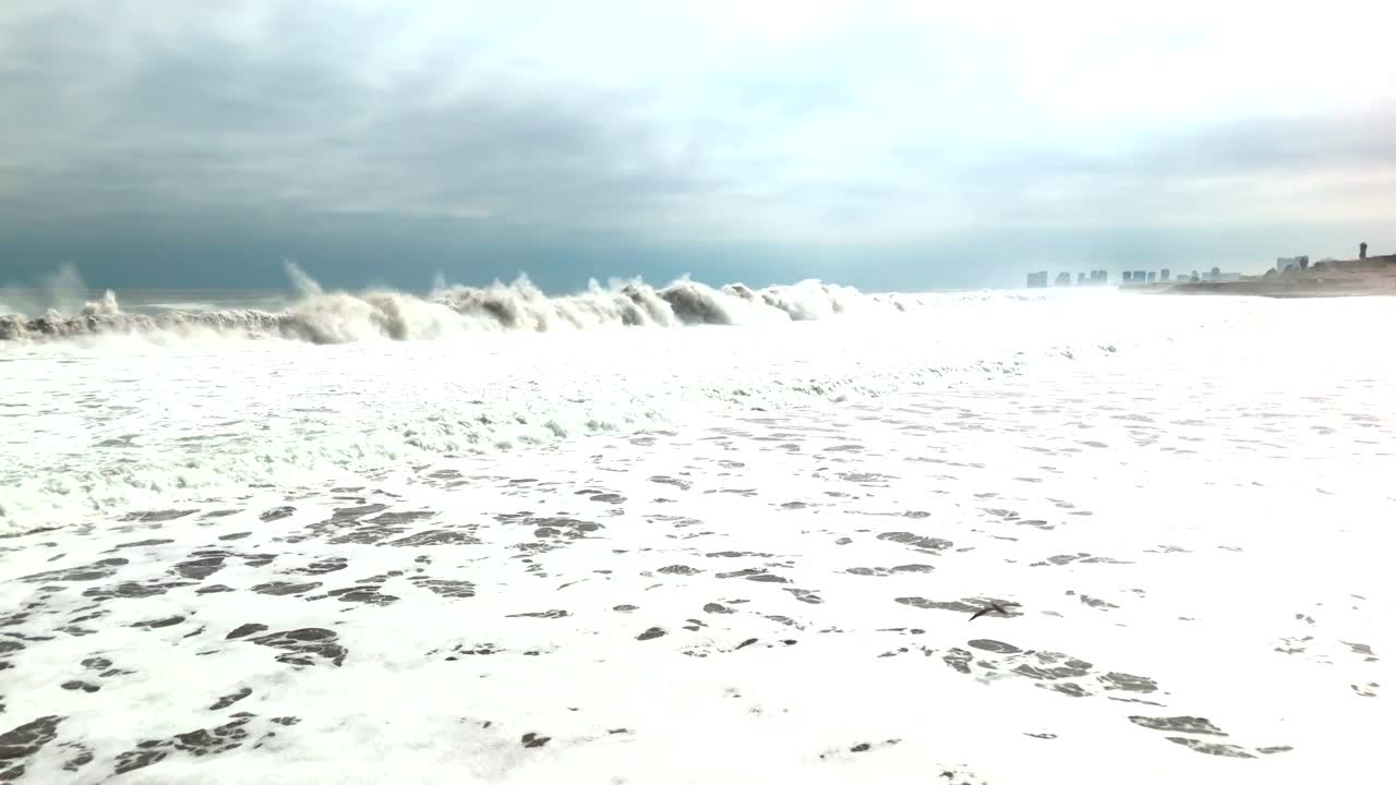 Huayquique beach Chile Iquique building ocean sea traffic tarapaca mountain ocean waves