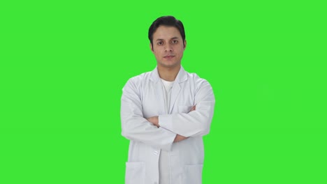 Retrato-De-Pantalla-Verde-Científico-Indio-Confiado