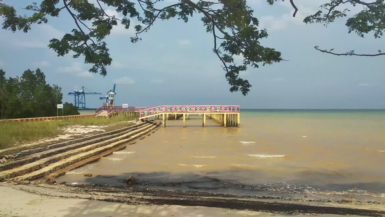 la playa de nambo, kendari, sureste de sulawesi, indonesia
