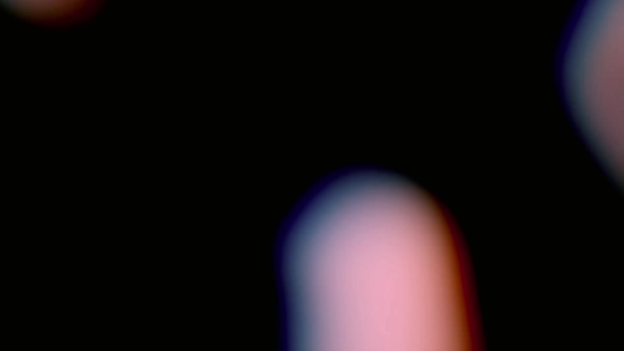 Perdite di luce astratte ed effetti luce lente su sfondo nero