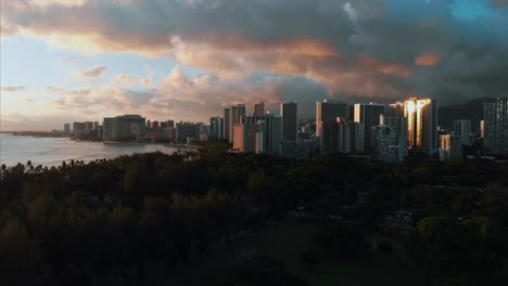 Imágenes-Aéreas-De-Drones-De-Honolulu,-Hawaii