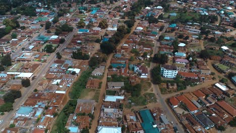 Vista-Aérea-De-La-Ciudad-De-Morogoro-En-Tanzania