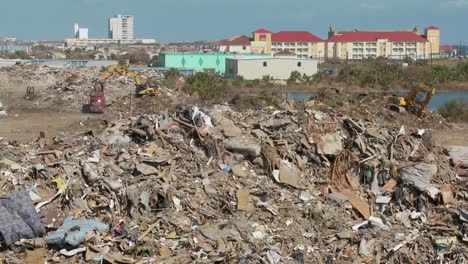 Schrott-Wird-Im-Zuge-Der-Verwüstung-Des-Hurrikans-Ike-In-Galveston,-Texas,-Angehäuft-8